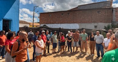 Prefeitura impulsiona agricultura familiar com entrega de mais 5 mil mudas de cacau em Muniz Ferreira